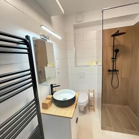 Panorama Superior - Pool, Garden, Parking