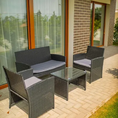 Panorama Superior - Pool, Garden, Parking *