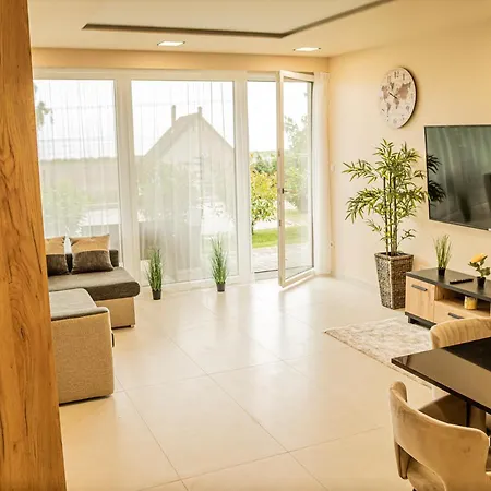 Panorama Superior - Pool, Garden, Parking Διαμέρισμα