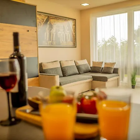 Panorama Superior - Pool, Garden, Parking Διαμέρισμα Balatonalmádi