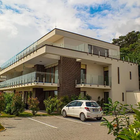 Panorama Superior - Pool, Garden, Parking *