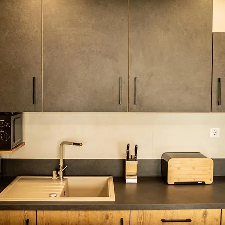 Panorama Superior - Pool, Garden, Parking